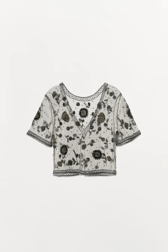 ТОП ИЗ СЕТЧАТОЙ ТКАНИ С БЛЕСТЯЩЕЙ НИТЬЮ И БУСИНАМИ