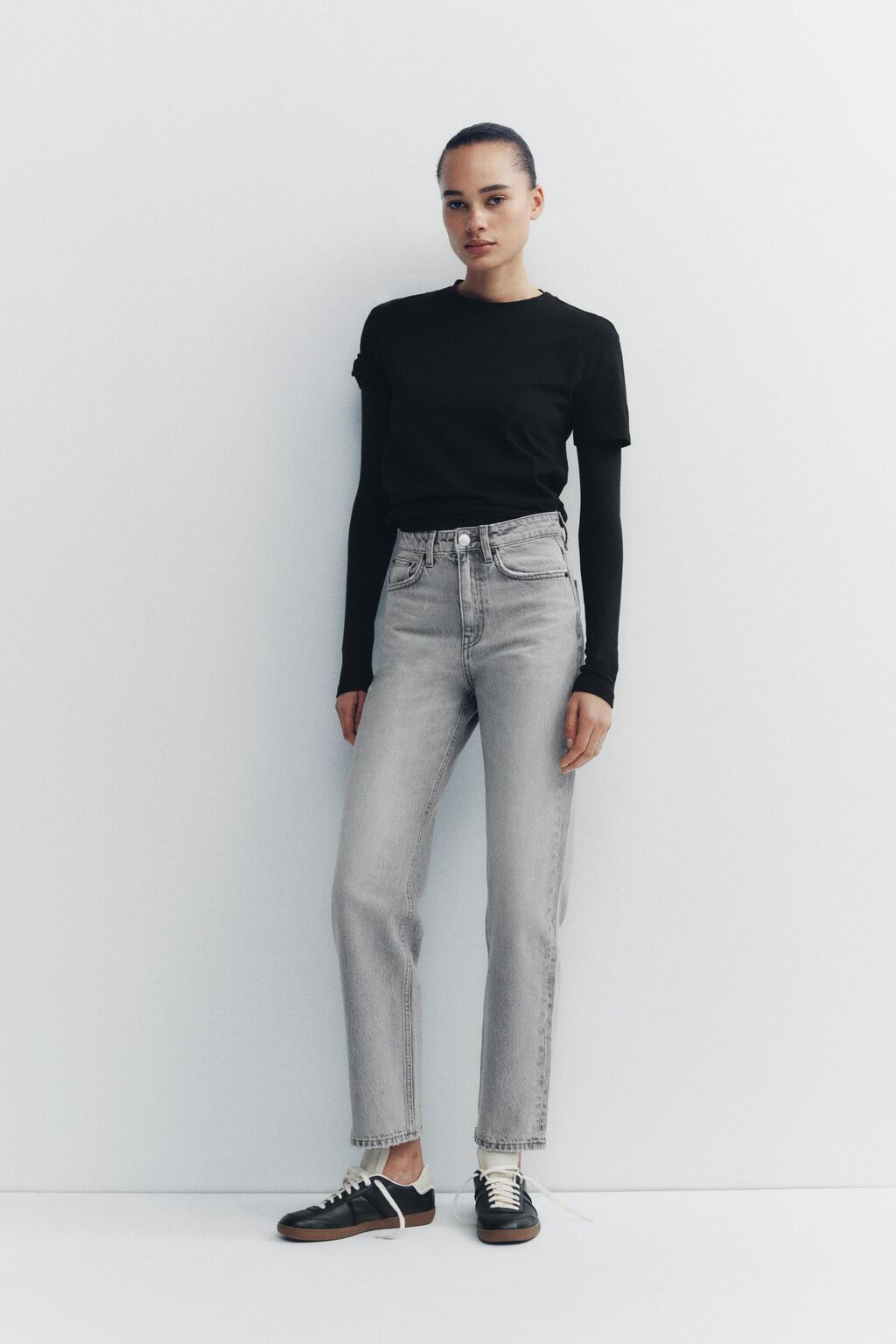 【ZARA】TRF MOM FIT ハイライズ デニムパンツ | 2569/047/811 ZARA - TRF MOM FIT ハイライズ デニムパンツ (ZARA/デニム
