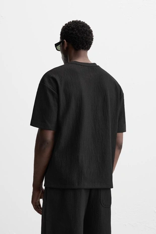 Футболка RELAXED FIT из рельефной ткани