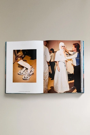 KARL LAGERFELD UNSEEN BOOK- Заказать в России
