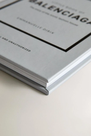 THE LITTLE BOOK OF BALENCIAGA BOOK- Заказать в России