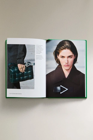 Книга THE LITTLE BOOK OF BOTTEGA VENETA- Заказать в России