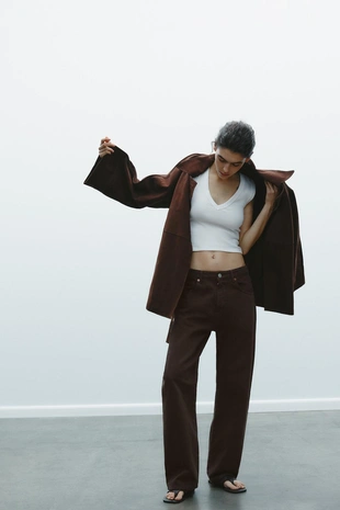 Футболка с V-образным вырезом