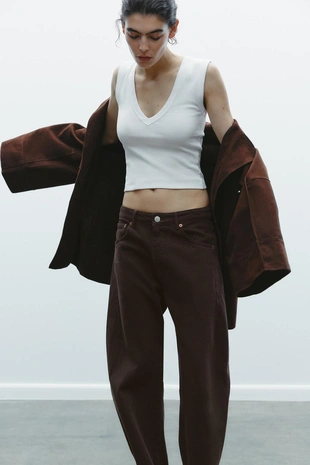 Футболка с V-образным вырезом