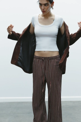 Футболка с круглым вырезом