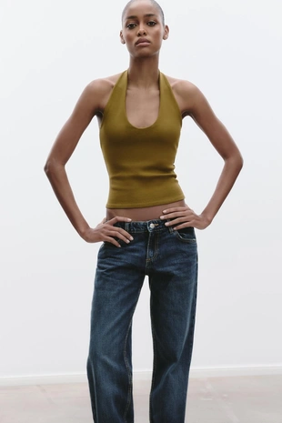 Топ с вырезом халтер