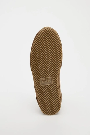 Кожаные кроссовки с контрастными деталями- Заказать в России