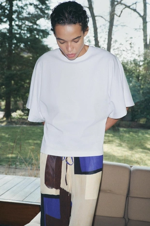 Футболка из ткани с эффектом потертости с широкими рукавами- Заказать в России