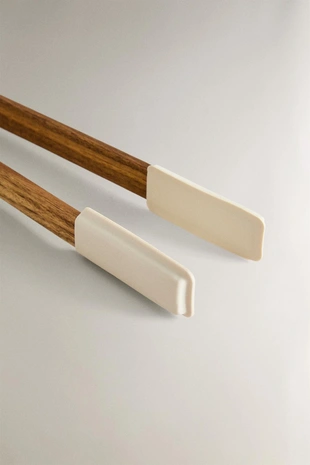 Силиконовые щипцы с деревянной ручкой- Заказать в России