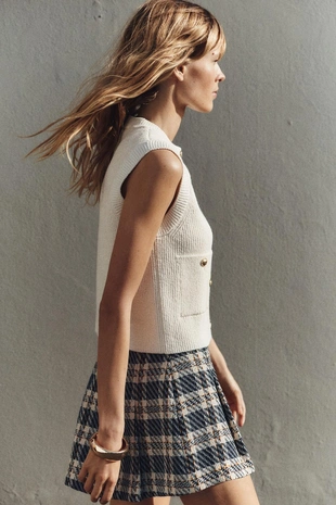 Однотонный трикотажный топ без рукавов- Заказать в России