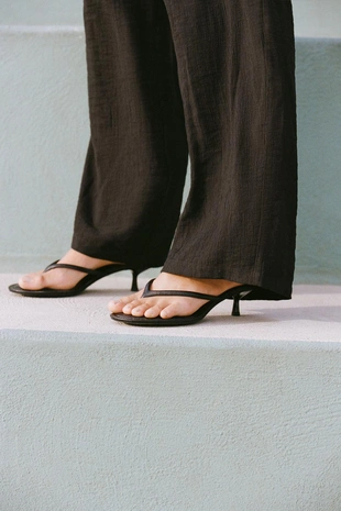 Широкие брюки с эластичным поясом- Заказать в России