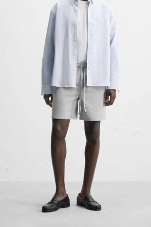 Шорты комфортной посадки из рельефной ткани- Заказать в России