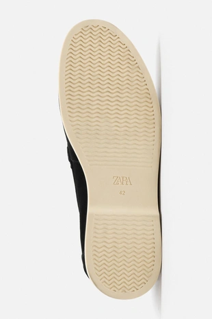 Кожаные лоферы в повседневном стиле