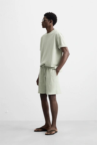 Футболка RELAXED FIT из рельефной ткани