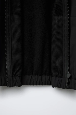 Куртка WATER REPELLENT из высокотехнологичной ткани с капюшоном- Заказать в России