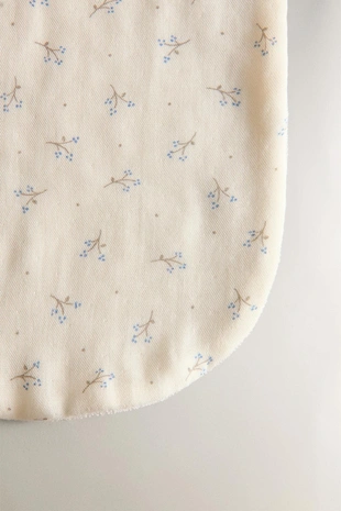 CHILDREN'S MINI FLOWER SHOULDER BIB- Заказать в России