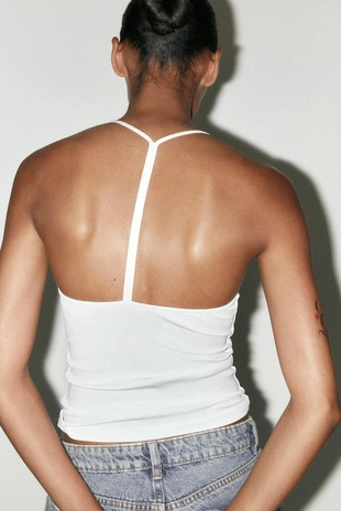 Топ с горловиной халтер и бретелью сзади- Заказать в России