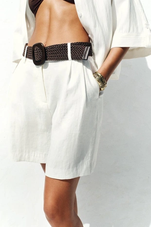 Шорты с ремнем и защипами- Заказать в России