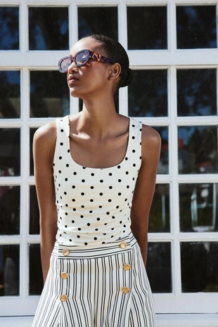 Топ из полиамида с широкими бретелями