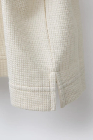 Рубашка из рельефного трикотажа