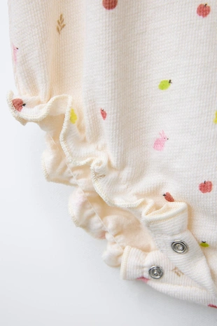 Комбинезон с оборками и фруктовым принтом- Заказать в России