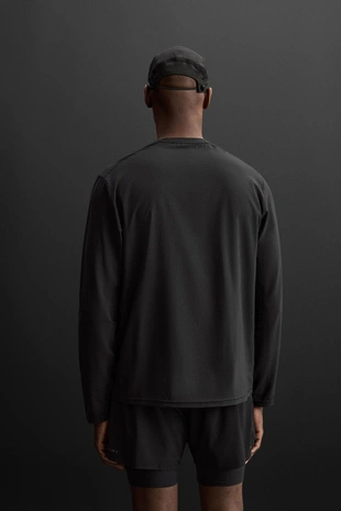 Перфорированная футболка с длинными рукавами- Заказать в России