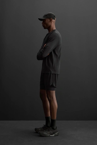 Перфорированная футболка с длинными рукавами- Заказать в России