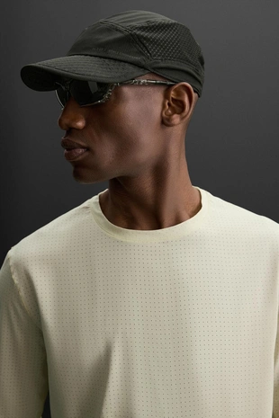 Перфорированная футболка с длинными рукавами- Заказать в России