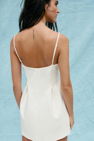 Короткое платье на бретелях- Заказать в России