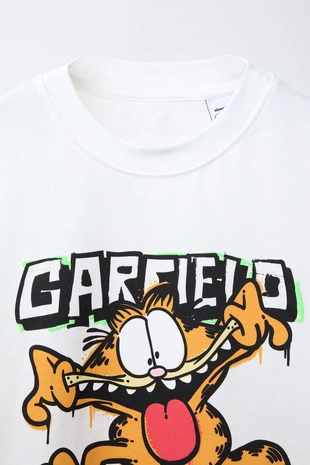 Футболка с принтом GARFIELD © PAWS INC- Заказать в России