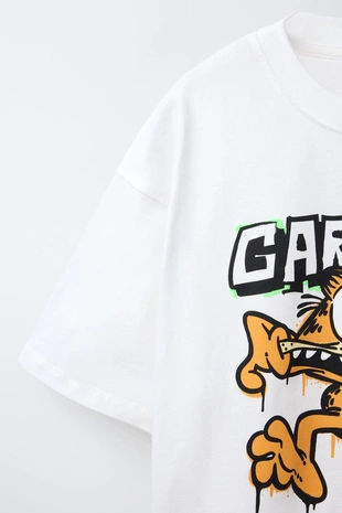Футболка с принтом GARFIELD © PAWS INC- Заказать в России