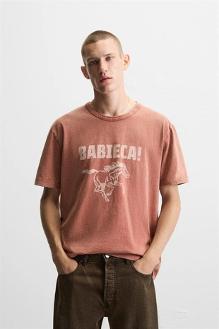 Футболка с графическим принтом GUITARRICADELAFUENTE- Заказать в России