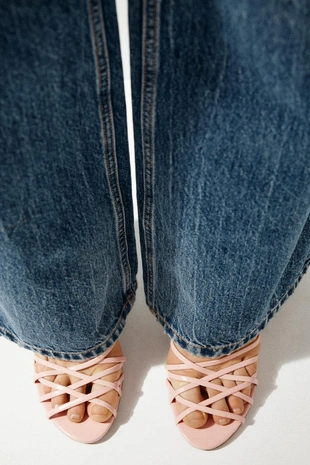 Босоножки с ремешками- Заказать в России