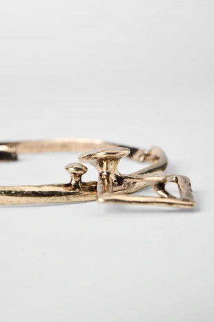 Купить Zara Подвеска на цепочке с артикулированным металлическим элементом KATE MOSS X ZARA