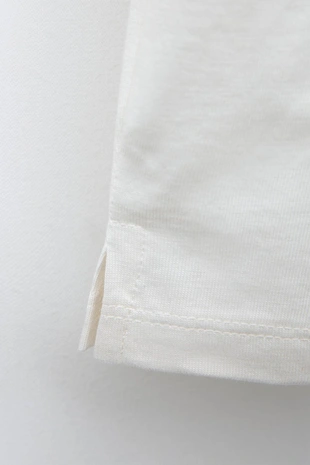 Футболка с карманом-сердцем, связанным крючком