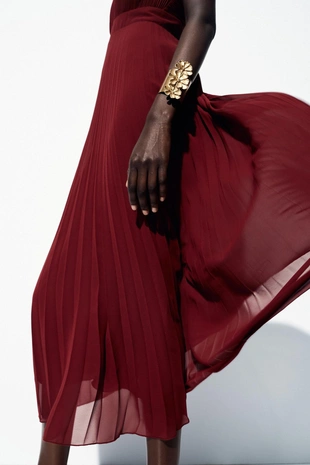 Плиссированное платье миди- Заказать в России