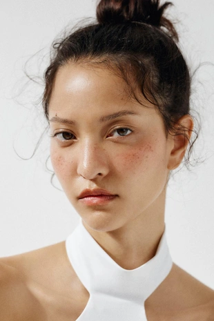 Топ из полиамида с горловиной халтер