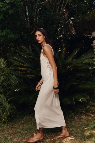 Миди-платье с комбинированной отделкой крючком- Заказать в России