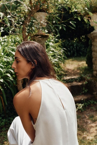 Топ с горловиной халтер и отделкой крючком- Заказать в России