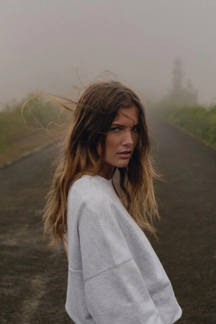 Толстовка с эффектом потертости