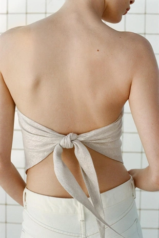 Топ-бандо с блестящей нитью- Заказать в России