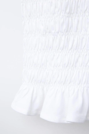 Футболка с эластичными резинками