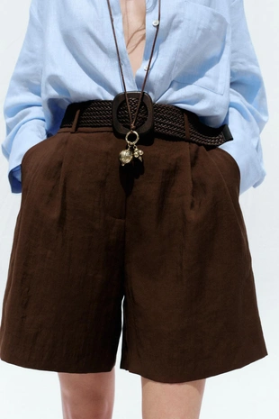 Шорты с ремнем и защипами- Заказать в России