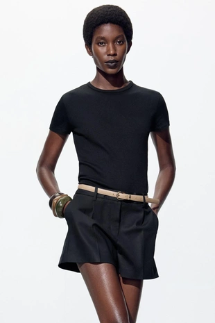 Шорты с ремнем и защипами