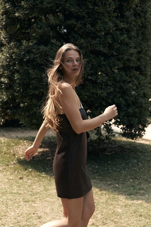 Мини-платье из 100% кожи со сборками — LIMITED EDITION- Заказать в России