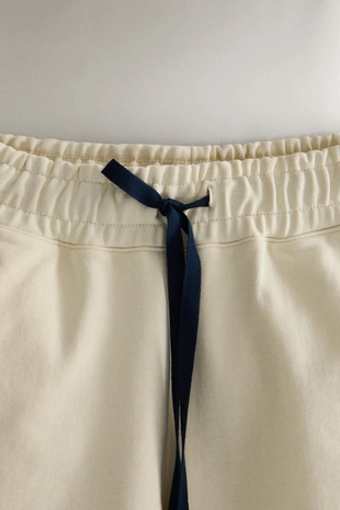 Хлопковые бермуды с контрастными шнурками- Заказать в России