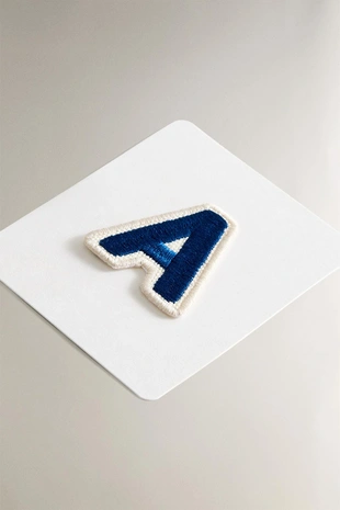 Заплатка с буквой A на термоклейкой основе- Заказать в России