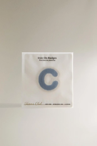 Патч на букву C из термоадгезивного хлопкового материала- Заказать в России