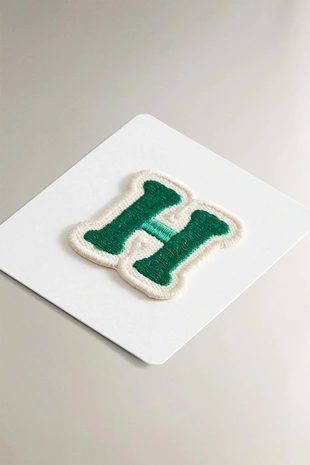 Термонаклейка буквы H- Заказать в России