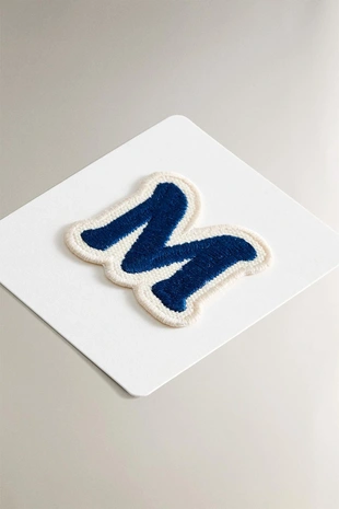 Термоклейка буква M патч- Заказать в России